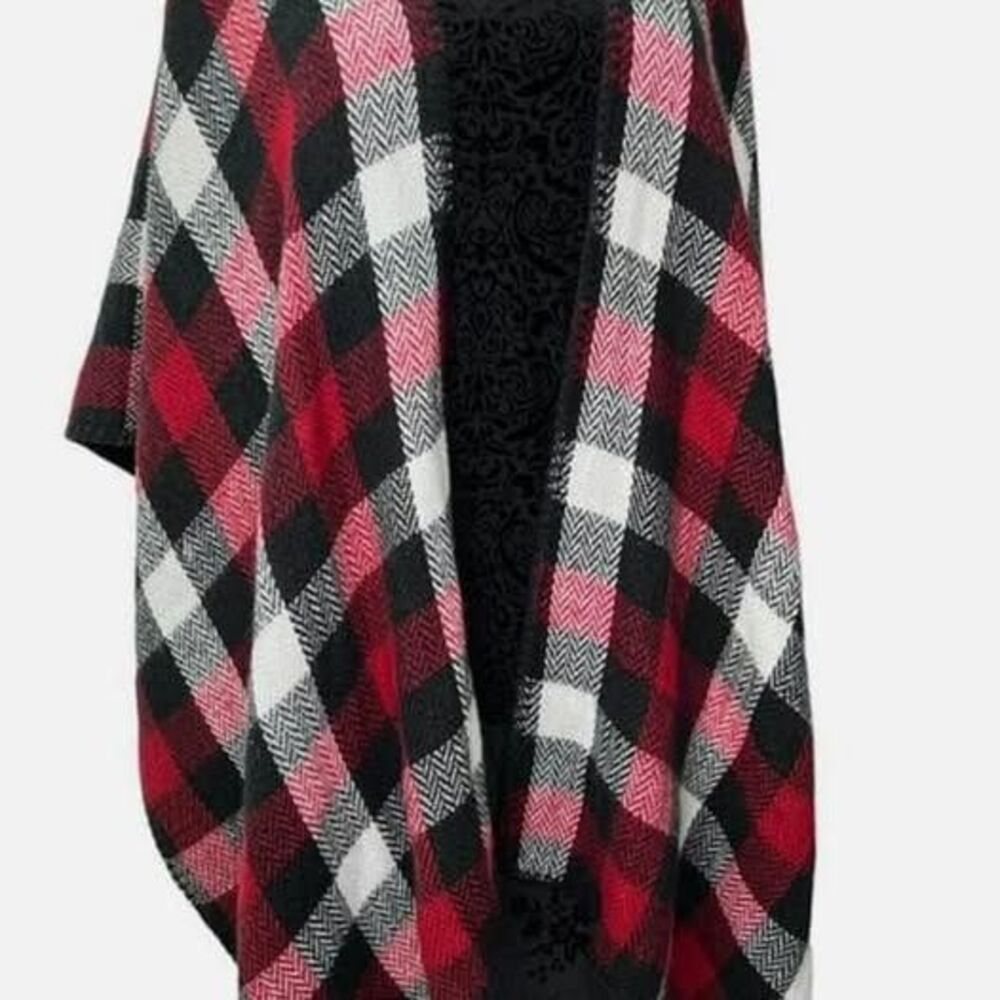Woolrich Cape Womens Scarf Poncho Wrap One Size Red Black Plaid Reversible Like